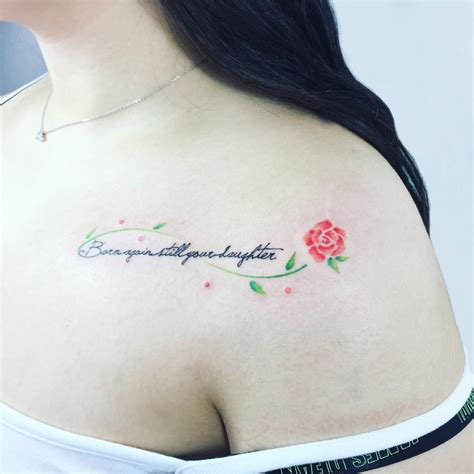 tatuajes para mujeres en el pecho|Tatuajes para mujeres en el PECHO: 30 diseños ATREVIDOS y。